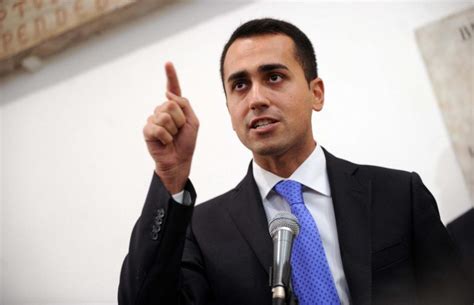 Luigi Di Maio Curriculum Biografia Altezza E Laurea Notiziare