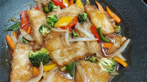 Pescado Salteado Con Brocoli Y Zanahoria Comida China Youtube