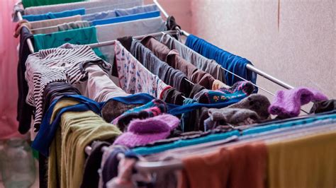 SECAR ROPA INVIERNO El Truco Para Tender Y Secar La Ropa En Una Casa