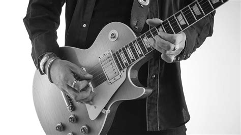 How to play lead guitar: learn to play your first solos | Guitar World