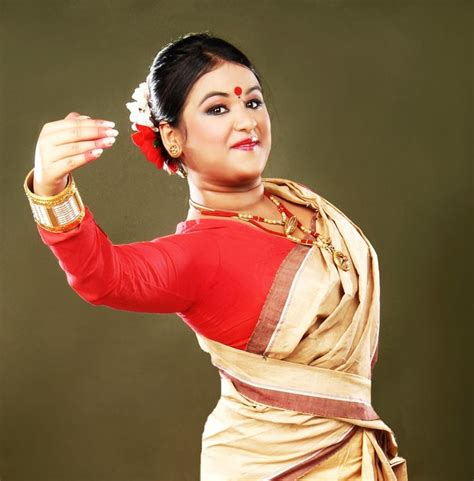 Bihu The Folk Dance Of Assam This Joyous Dance Is Performed By Both Young Men And Women And