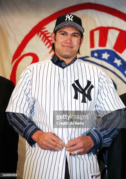 27 New York Yankees Sign Johnny Damon Stock Photos High Res Pictures