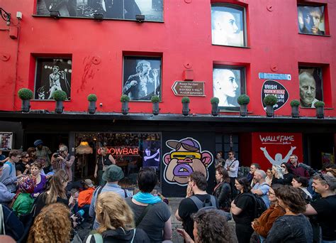 Crowds Gather in Dublin In Vigil To Sinéad O'Connor