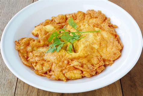 Kai Jeow The Puffy Thai Omelet From The Streets Glutto Digest