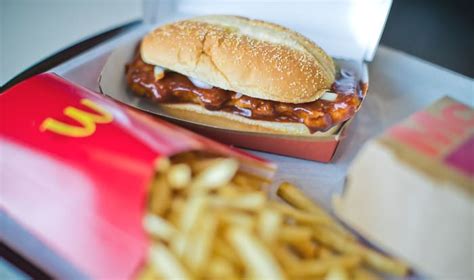 Mcdonalds Mcrib Returns For Its ‘farewell Tour