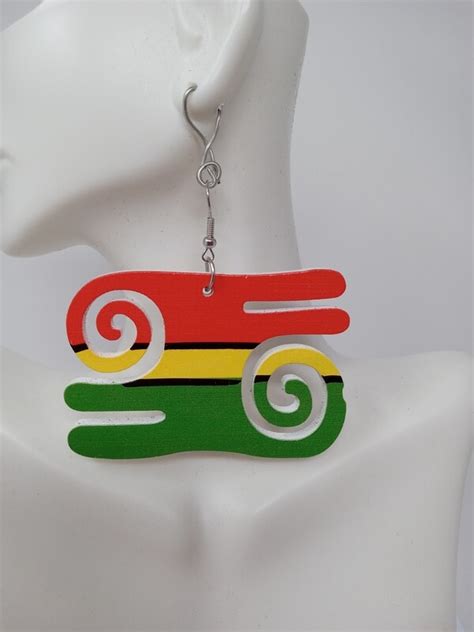 Rasta Color Wood Symbol