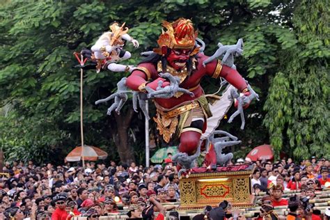 Mengenal Pawai Ogoh Ogoh Jelang Hari Raya Nyepi Sejarah Makna Dan