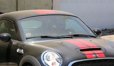 Kristen Stewart Drives a Black Mini Cooper to the Gym in West Hollywood ...