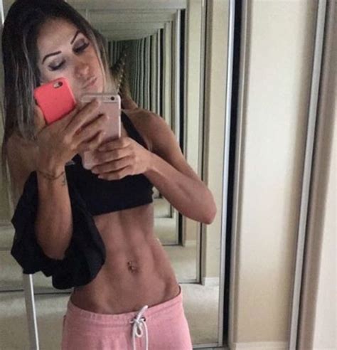 Ego Mayra Cardi Posta Selfie E Mostra Barriga Sarada Not Cias De