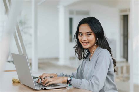 Peran Perempuan Dalam Pemulihan Ekonomi Nasional