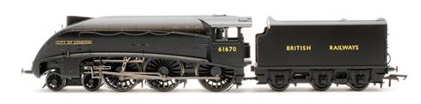 🚂 Hornby Lner Streamlined Class B17 5 In Stock Now Rails Of Sheffield