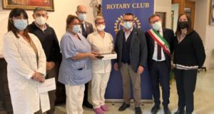 Donato Nuovo Ecografo Palmare Dal Rotary Club Faenza