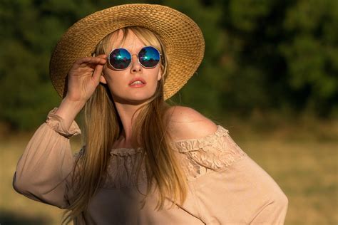 Download Depth Of Field Hat Blonde Sunglasses Woman Model Hd Wallpaper