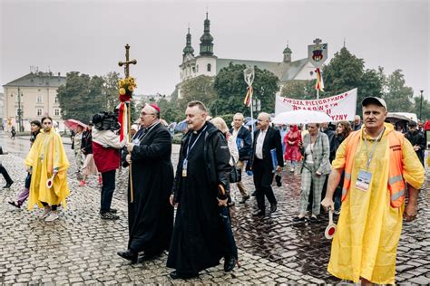 Pielgrzymka Czy Turystyka Ekai