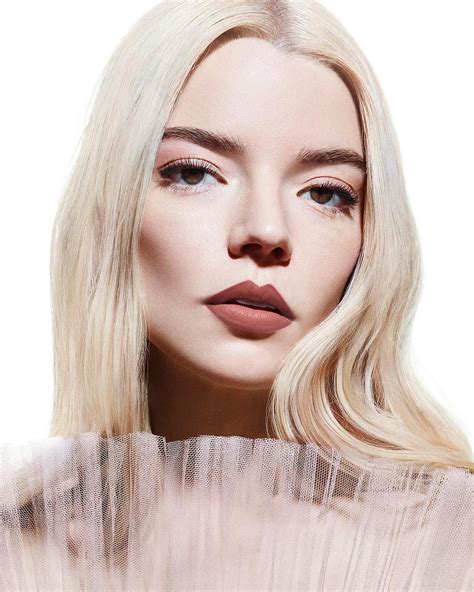 Kỷ niệm Ngày của Son môi với Rouge Dior Những sắc son Nude hoàn toàn