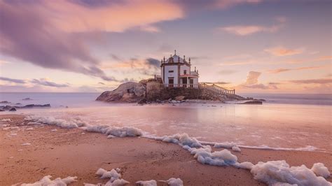 Chapel of Senhor da Pedra (Miramar, Portugal) - backiee