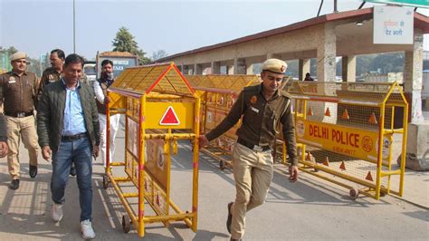 Farmers Protest Highlights As Centre Tightens Delhi Border Security Famers Say Will Break