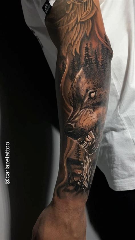 carlazetattoo tatuagem lobo no braço masculina Siga carlazetattoo