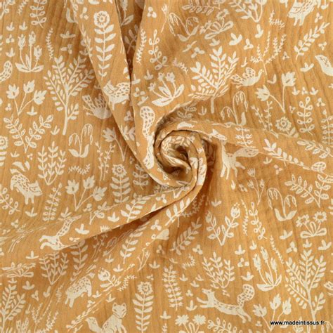 Tissu Double Gaze Tolly Motif Animaux Et Feuillage Fond Camel Oeko Tex