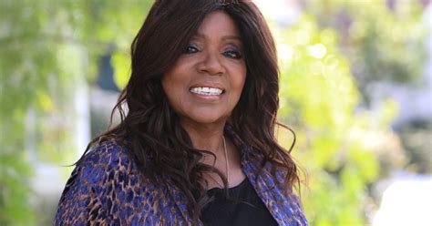 ‘i Will Survive Singer Gloria Gaynor Goes Viral With Coronavirus Hand