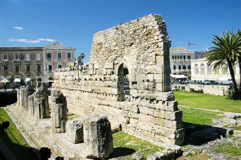 Il Tempio Di Apollo Del Greco Antico Siracusa Siracusa Sarausa