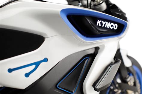 KYMCO anuncia RevoNEX para la naked de km h con la última tecnología eléctrica