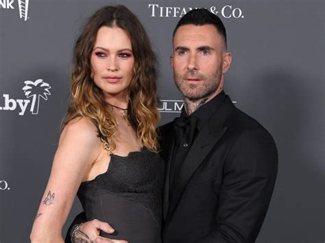 Adam Levine Denies Affair After Model Shares Tiktok Video Of Messages Business Insider