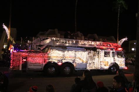 Palm Springs Festival Of Lights Parade Palm Springs Traveller