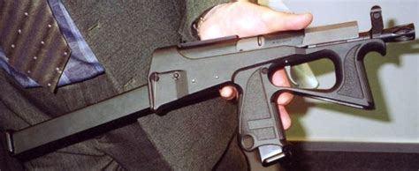 Fire Arms: PP-2000 submachine gun (Russia)