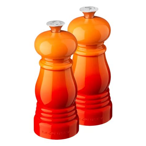 Le Creuset Classic Salt And Pepper Mill Set Personal Use Chip