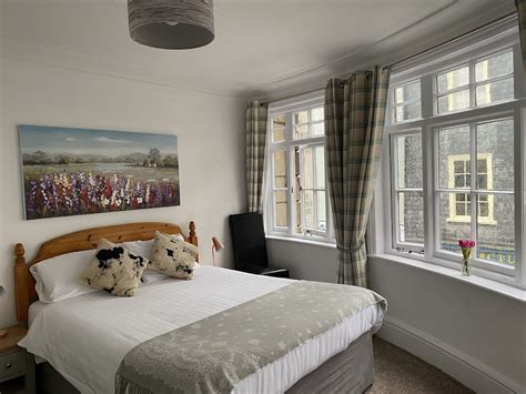 King William IV Totnes England GB Reservations