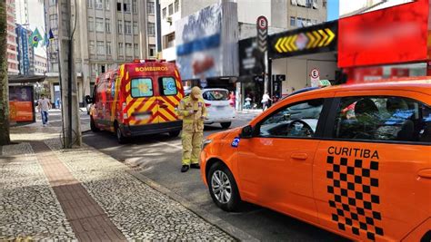 Idoso N O Percebe Manobra De T Xi E Atropelado Ao Lado De Pra A Em