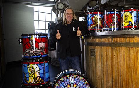 Slagwerkkrant Poll Award Voor Nicko Mcbrain Slagwerkkrant Nl