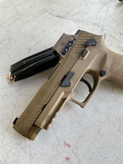 黒百合 on Twitter RT sigsauerinc The new ROMEO M17 kept Rangers on