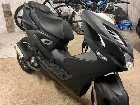 Mbk A Vendre Nitro Aerox Naked De Used The Parking Motorcycles