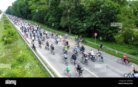 Adfc Sternfahrt Deutschland Berlin Am Drohnen