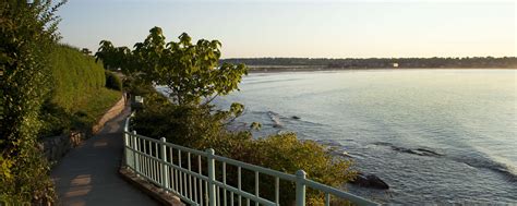 Explore Newport S Famous Cliff Walk The Attwater Newport RI