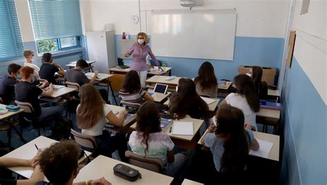 Scuola Al Via Le Iscrizioni Per Il Prossimo Anno E Debuttano I Licei