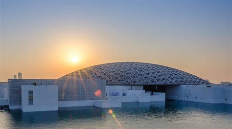 Il Capolavoro Di Leonardo Da Vinci Al Louvre Abu Dhabi Milano Da Bere