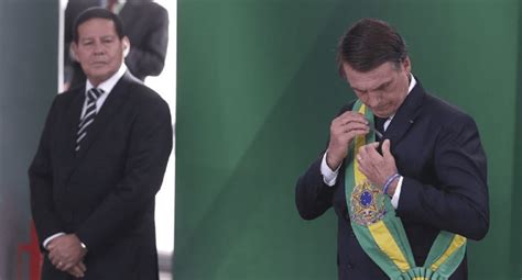 Aliados Tentam Convencer Bolsonaro A Passar Faixa A Lula Isto Dinheiro