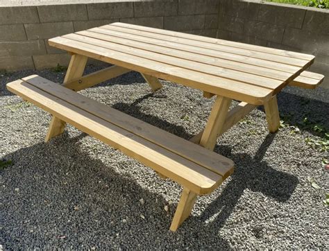 Table De Pique Nique En Bois Pour Le Jardin