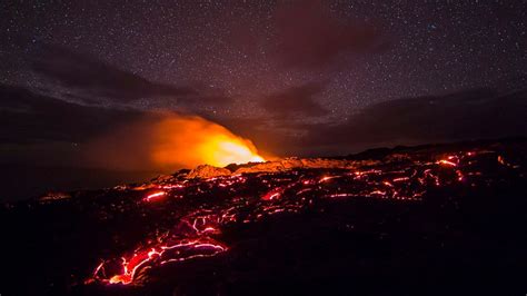 Mesmerizing Time Lapse Video Of Volcanic Activity In Hawaii