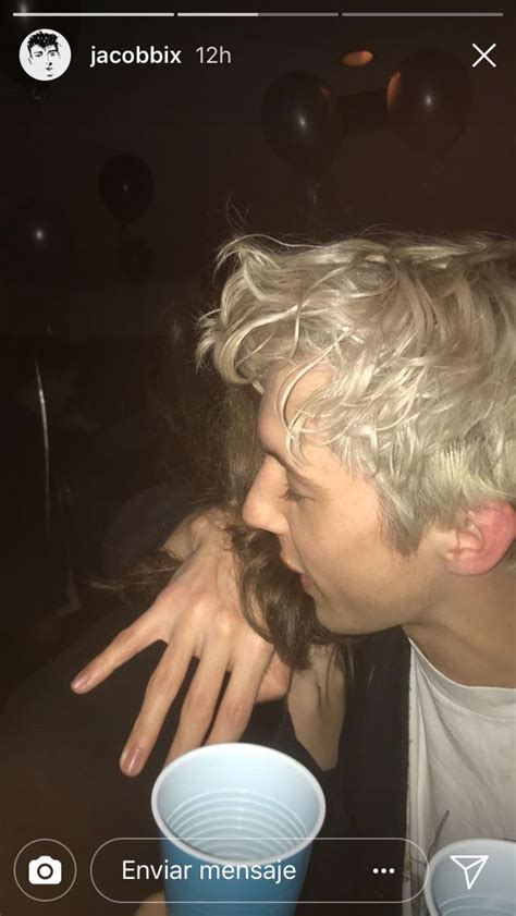 Pin De Yaisa Dhondt En Troye Sivan Troye Sivan Cantantes Enviar