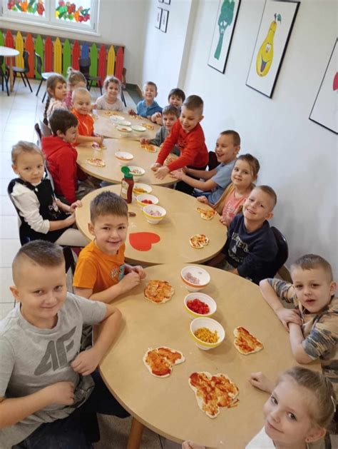 Dzie Pizzy Przedszkole Nr W Chojnicach