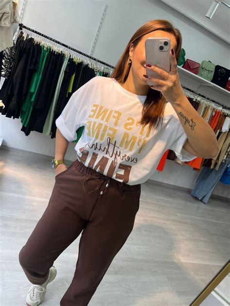 Nude Detaylu Basic Tşört Şık Modern Kadın Giyim