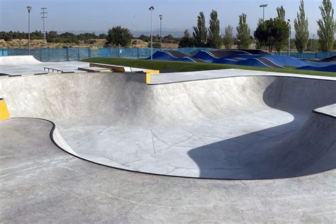 Skatepark Pozuelo De Alarc N By M Skateparks Skatepark Designing And