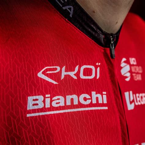 Saison 2023 Un nouveau maillot pour l équipe Arkéa Samsic TotalVelo