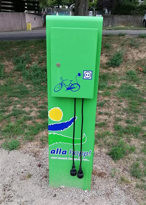 E Bike Ladestation an der alla hopp Anlage Burgen und Schlösser