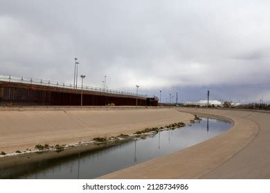 Landscapes Border Wall That Divides Mexico Stock Photo 2128734986 ...