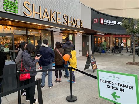 The New Shake Shack At Stonestown Has Opened To Long Lines And Much